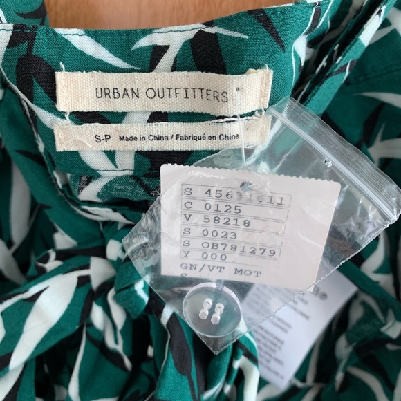 Urban Outfitters shorts - Picture 8 of 9